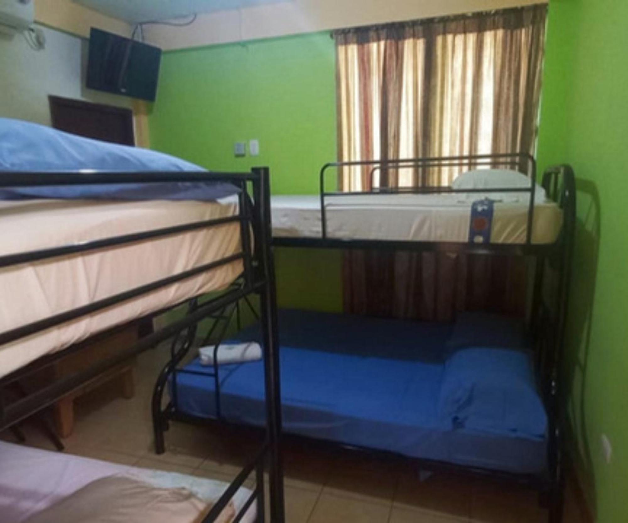 Hostal San Antonio León Buitenkant foto