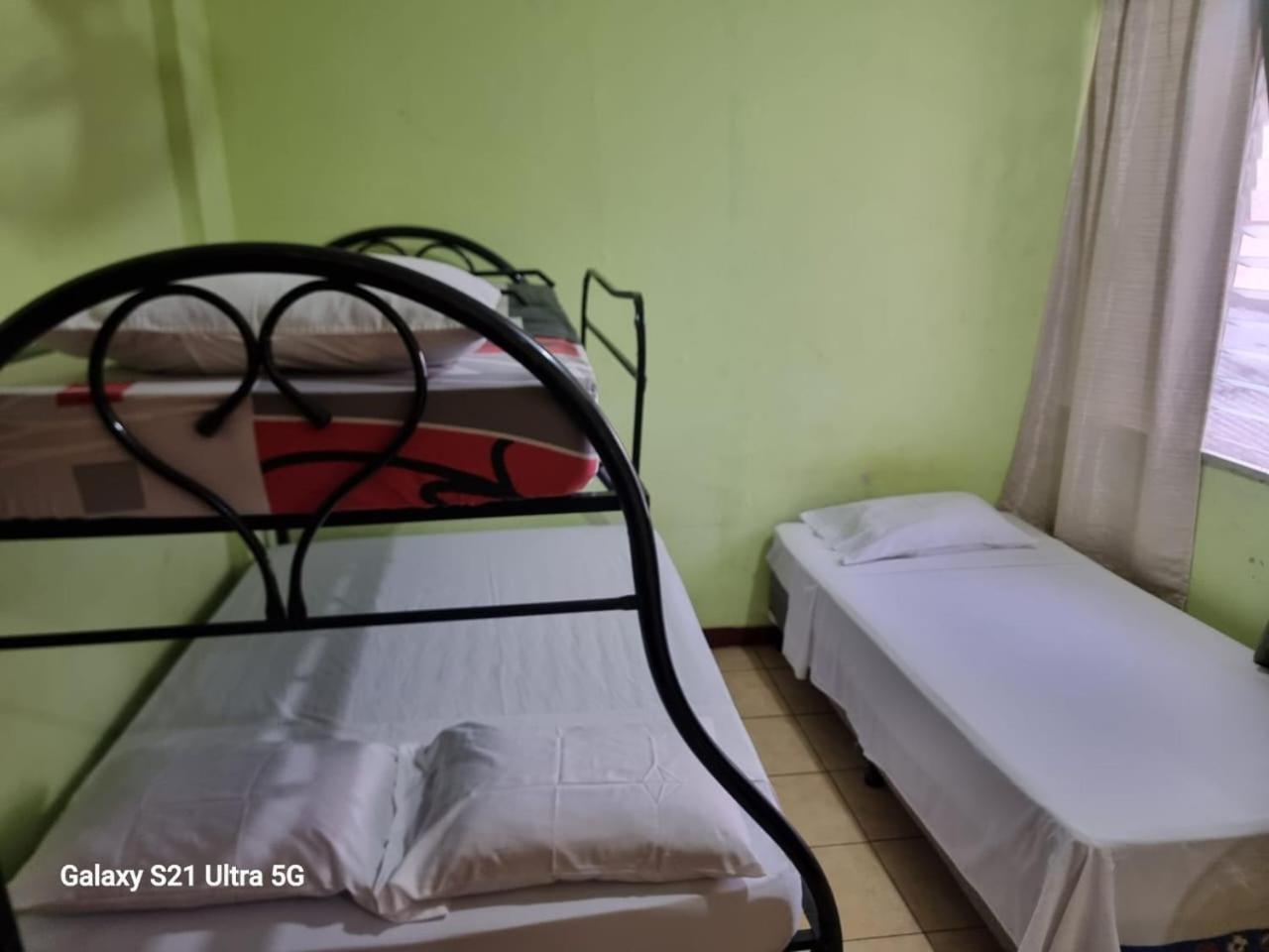 Hostal San Antonio León Buitenkant foto