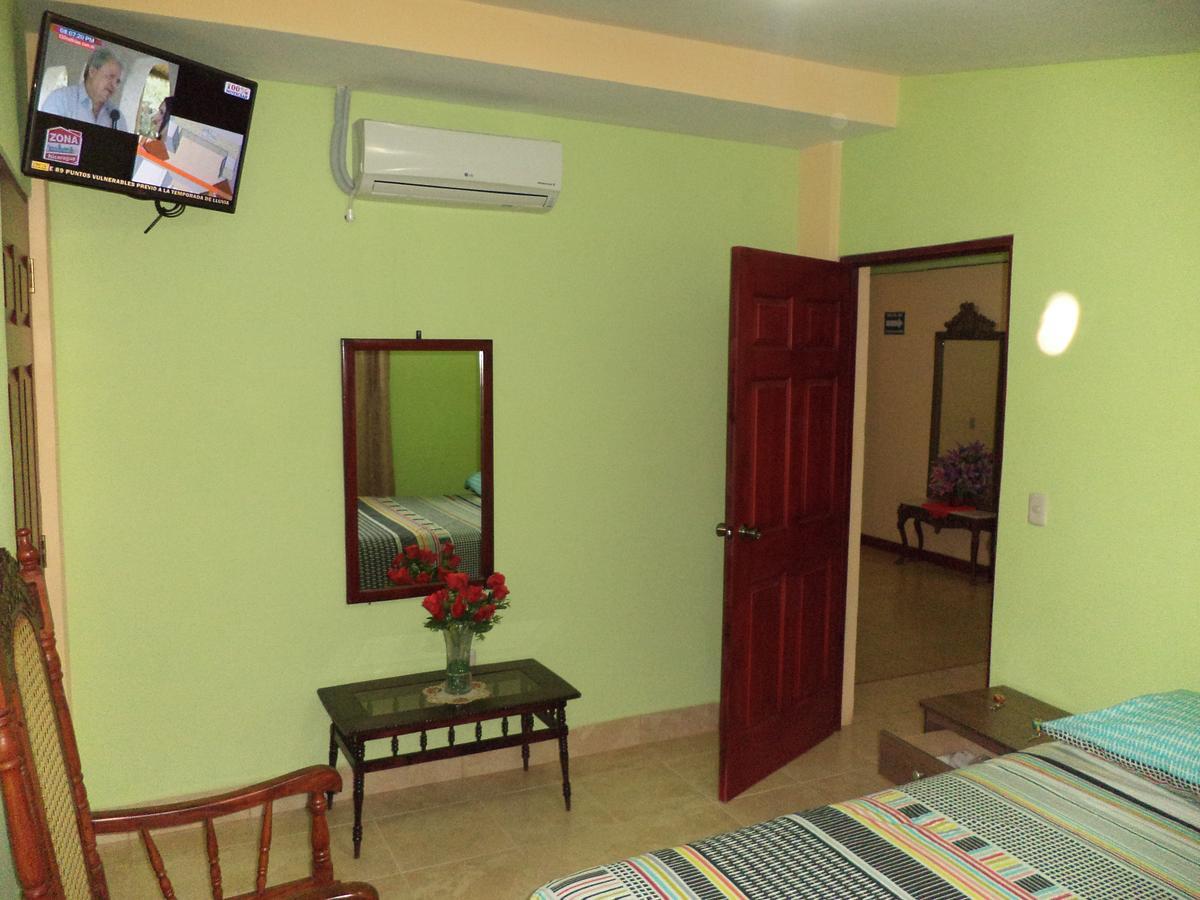 Hostal San Antonio León Buitenkant foto
