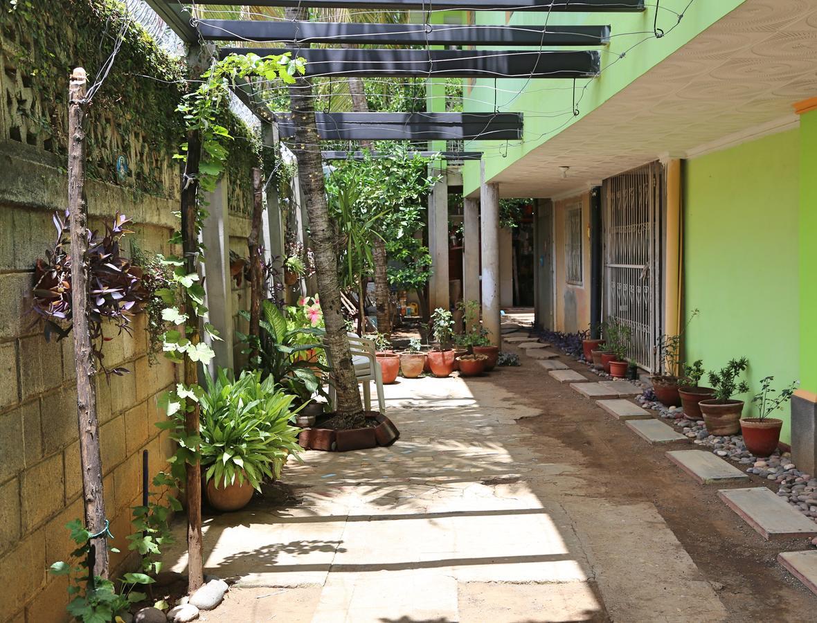 Hostal San Antonio León Buitenkant foto