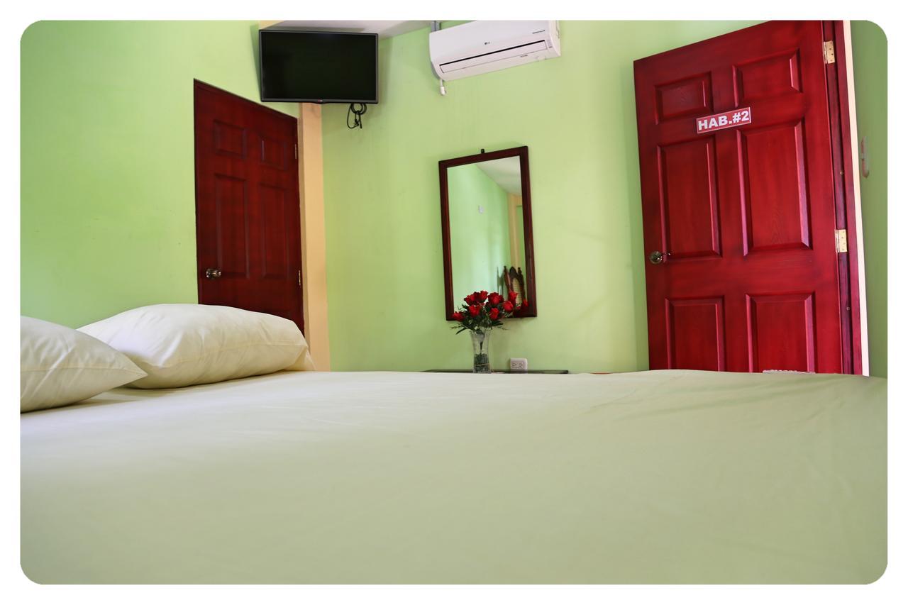 Hostal San Antonio León Buitenkant foto
